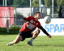 Grieskirchen-Abwehrspieler Christian Holzinger und sein Team wollen gegen Bozen und Urfahr unbedingt punkten. (Foto: Johanna Schlosser)
